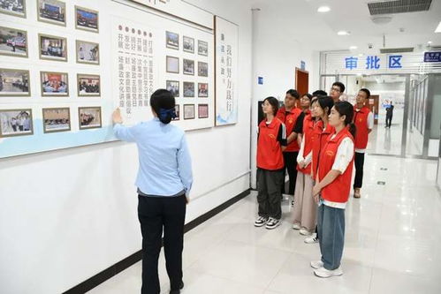 運(yùn)城市政務(wù)服務(wù)中心組織實(shí)習(xí)大學(xué)生開(kāi)展廉政教育